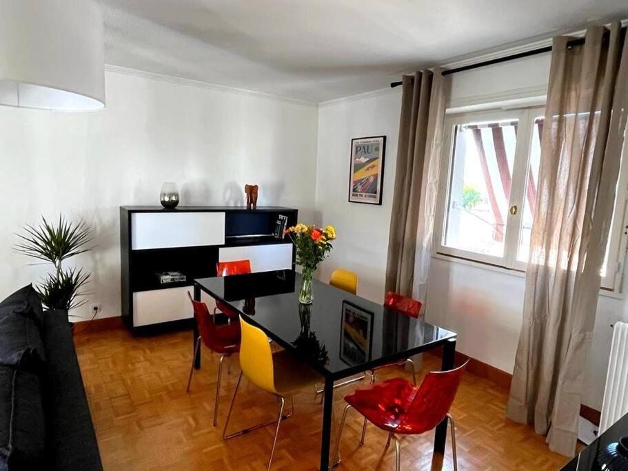 Appartement Centre Vue Sur Les Pyrenees Pour 2 Nuits Au Minimum Pau